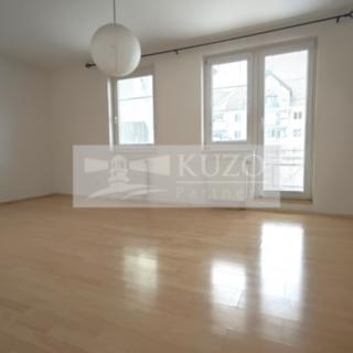 Prodej bytu 3+1 94 m² Praha