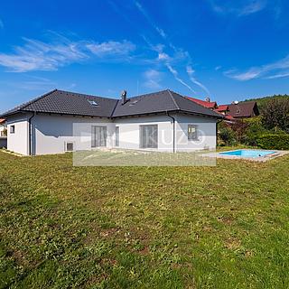 Prodej rodinného domu 255 m² Všeň