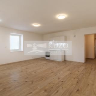 Prodej bytu 3+kk 73 m² Líšťany Hunčice, Hunčice