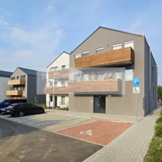 Prodej bytu 2+kk 73 m² Hýskov, Nad Sokolovnou