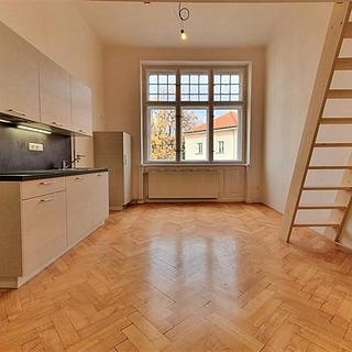 Pronájem bytu 1+kk, garsoniery 30 m² Praha