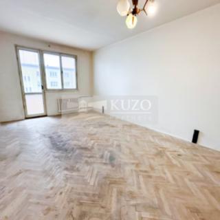 Prodej bytu 2+1 56 m² Hroznětín, Sídliště