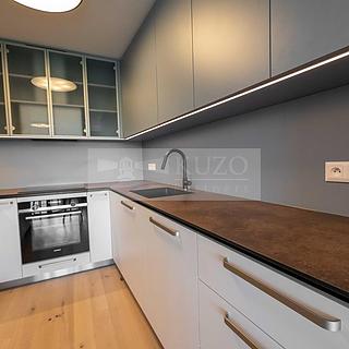 Pronájem bytu 2+kk 70 m² Brno