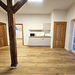 Pronájem kanceláře 104 m² Praha Libeň, Vinopalnická