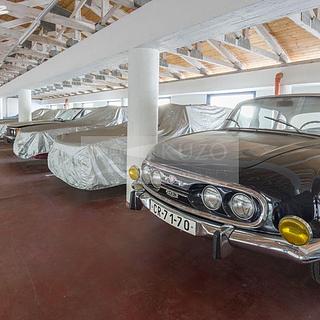 Pronájem parkovacího místa 12 m² Praha