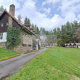 Prodej rodinného domu 453 m² Zbytiny