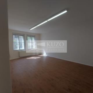 Pronájem kanceláře 150 m² Praha Smíchov, Na Březince
