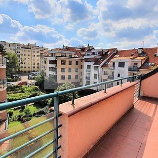 Pronájem bytu 2+kk 80 m² Praha