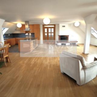 Pronájem kanceláře 237 m² Klíčany