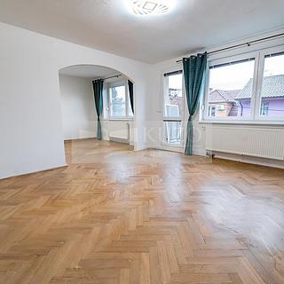 Pronájem bytu 3+1 80 m² Rousínov Čechyně