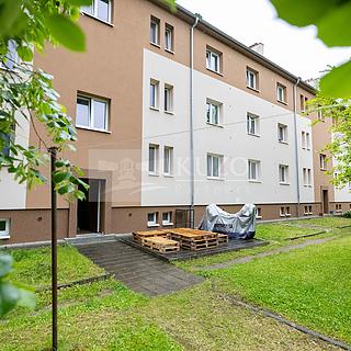 Prodej bytu 2+1 56 m² Oslavany, Školní