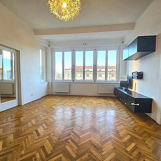 Pronájem bytu 4+1 110 m&sup2; Praha