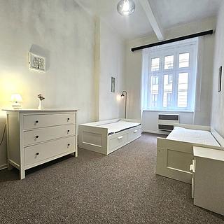 Pronájem bytu 3+kk 70 m&sup2; Praha