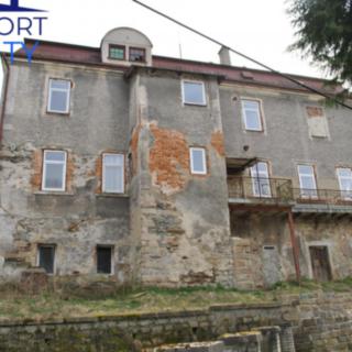Prodej kanceláře 561 m² Loužnice