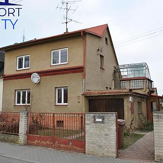 Prodej rodinného domu 110 m² Krnov Pod Bezručovým vrchem, Janáčkovo náměstí