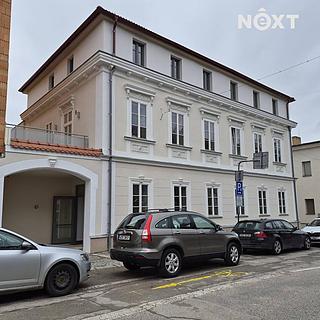 Pronájem kanceláře 123 m&sup2; Hluboká nad Vltavou