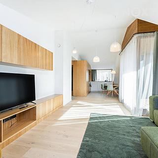 Pronájem bytu 4+kk 80 m&sup2; Benecko