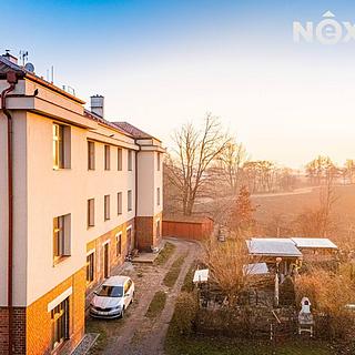 Prodej bytu 4+1 120 m² Hradec Králové Věkoše, Jana Černého