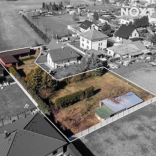 Prodej stavební parcely 1 494 m² Zálezlice