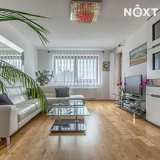 Prodej bytu 3+1 89 m² Zliv, Dolní náměstí