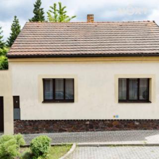Prodej rodinného domu 73 m² Praha Ďáblice, Květnová
