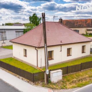 Prodej rodinného domu 100 m² Tuklaty, Hlavní