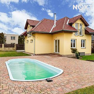 Pronájem rodinného domu 102 m² Kostelec nad Černými lesy