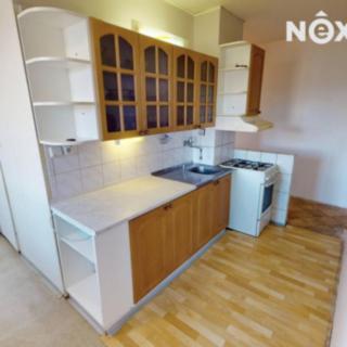 Prodej bytu 3+1 62 m² Říčany, Komenského náměstí