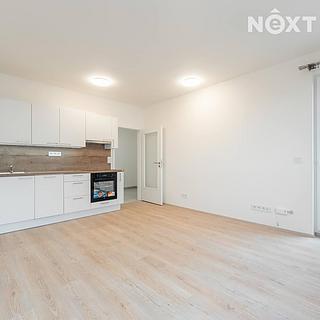 Pronájem bytu 2+kk 45 m² Praha