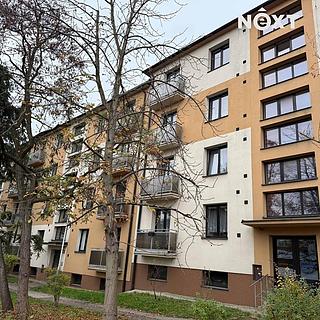 Pronájem bytu 3+kk 75 m² Praha