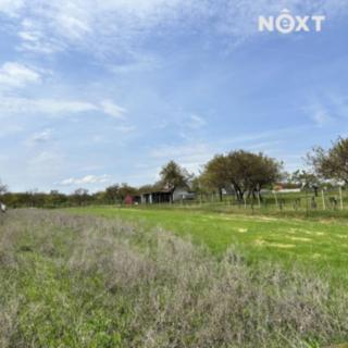 Prodej stavební parcely 799 m² Znojmo