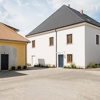 Prodej Ostatních komerčních prostor 400 m&sup2; Studená