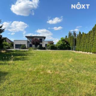 Prodej stavební parcely, 1637m²