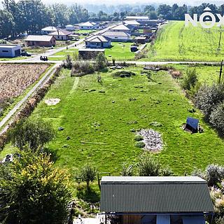 Prodej stavební parcely 970 m² Štěkeň