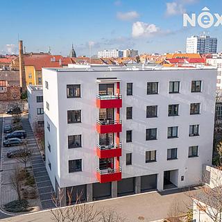 Pronájem bytu 3+kk 69 m² Pardubice Zelené Předměstí, Bratranců Veverkových