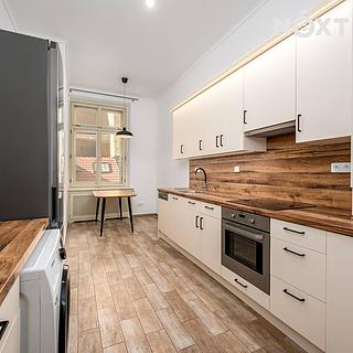 Pronájem bytu 2+1 73 m² Praha