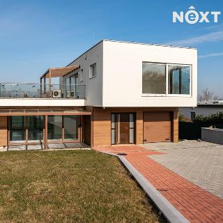 Prodej vily 320 m² Vysoký Újezd