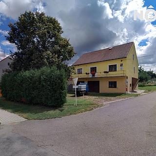 Prodej stavební parcely 1914 m&sup2; Milostín