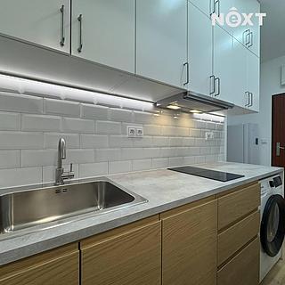 Pronájem bytu 1+1 28 m² Praha Smíchov, Radlická