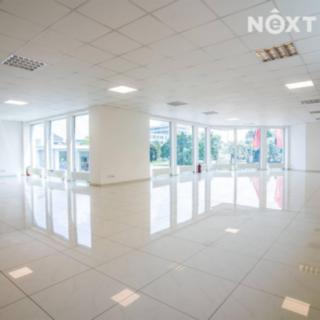 Pronájem obchodu 300 m² Hradec Králové