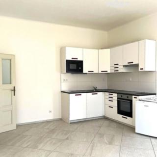 Pronájem bytu 2+kk 50 m² Praha