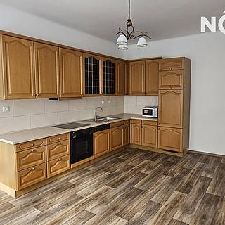 Pronájem bytu 2+1 70 m&sup2; Tábor