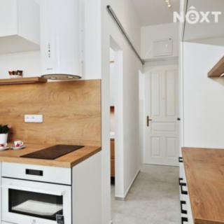 Pronájem bytu 1+1 34 m² Praha Karlín, Karlínské náměstí
