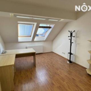 Pronájem kanceláře 32 m² Ostrava Mariánské Hory, Pražákova