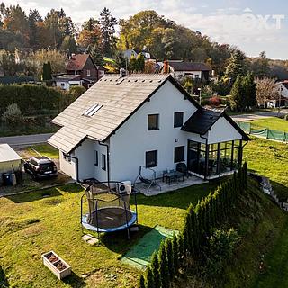 Prodej vily 200 m² Ujkovice