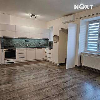 Pronájem bytu 2+kk 59 m² Hodonín, Janáčkova