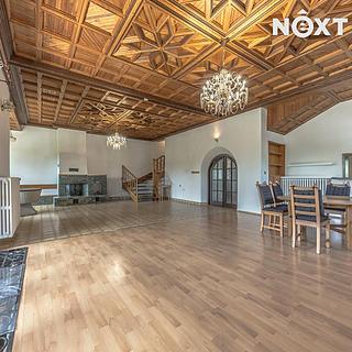 Pronájem rodinného domu 350 m² Statenice