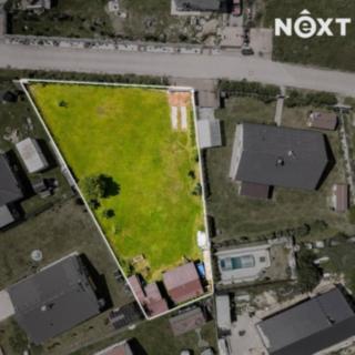 Prodej stavební parcely 996 m² Skuhrov
