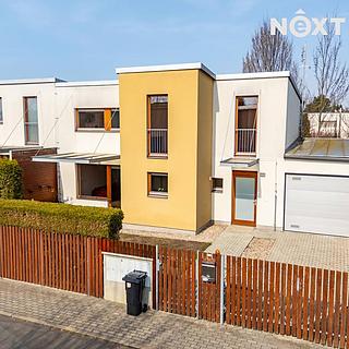 Pronájem rodinného domu 124 m&sup2; Zeleneč