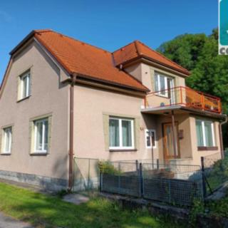 Pronájem rodinného domu 160 m² Lubná